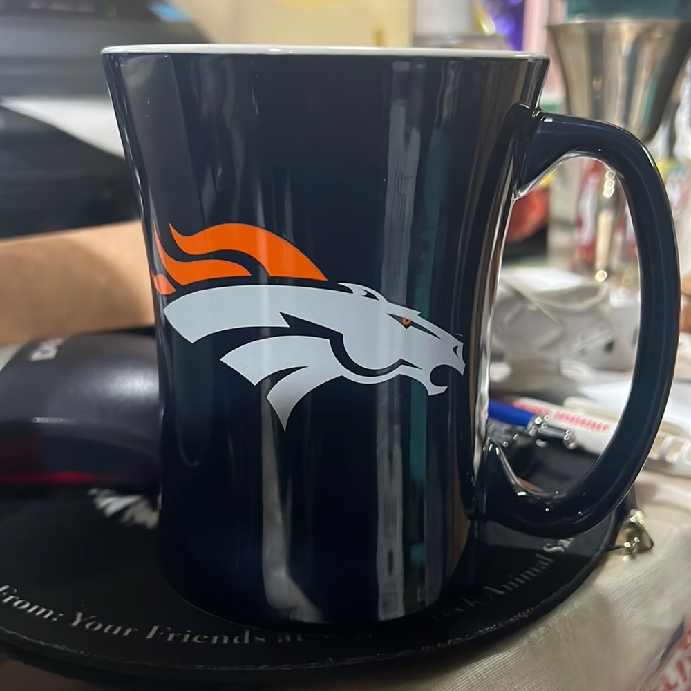 NWT Denver Broncos 14oz Coffee Mug NFL Mocha Style